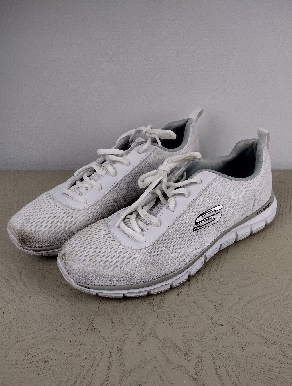 Skechers White Slip-On Athletic Sneakers Women's Size 11